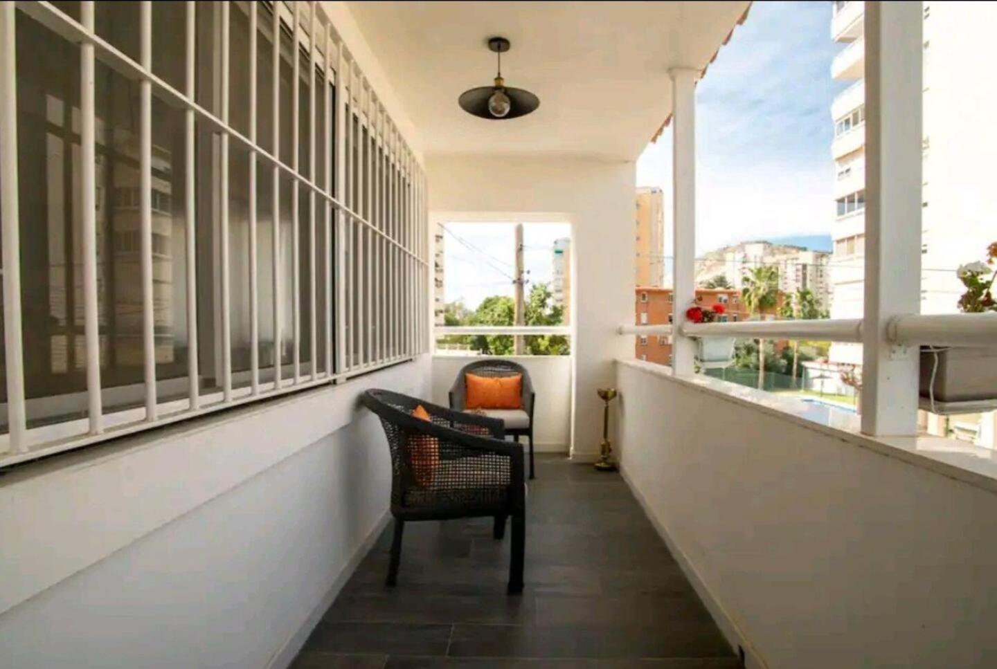 Stylish & Fully Furnished 3 Bedrooms Flat -4 Min Walk To Beautiful Beach Alicante Dış mekan fotoğraf